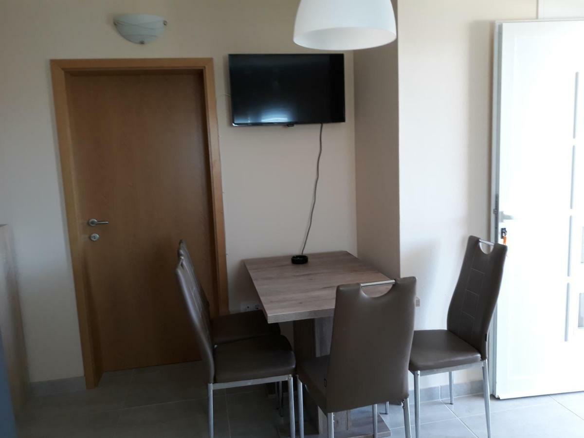 Apartments Juliet Оребич Экстерьер фото